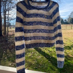 Abercrombie & Fitch Cropped Sweater